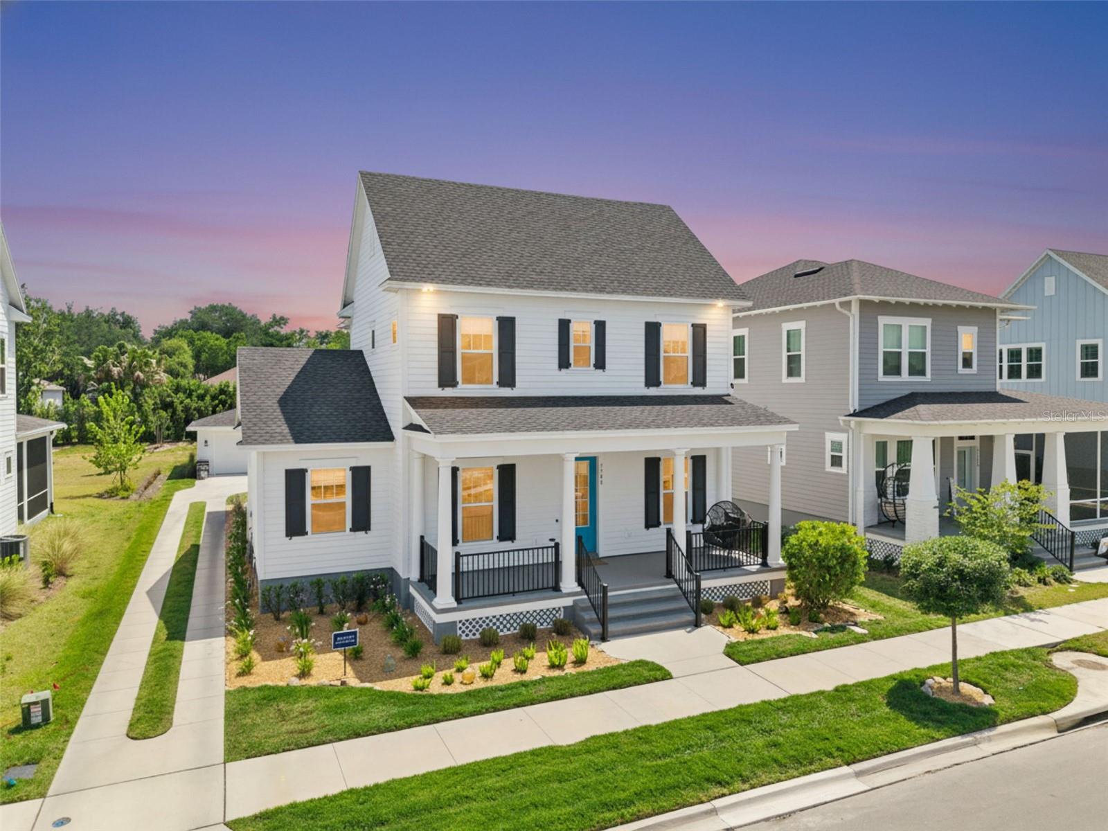 Single Family Residence in OAKLAND, FL - Daniel Dourado