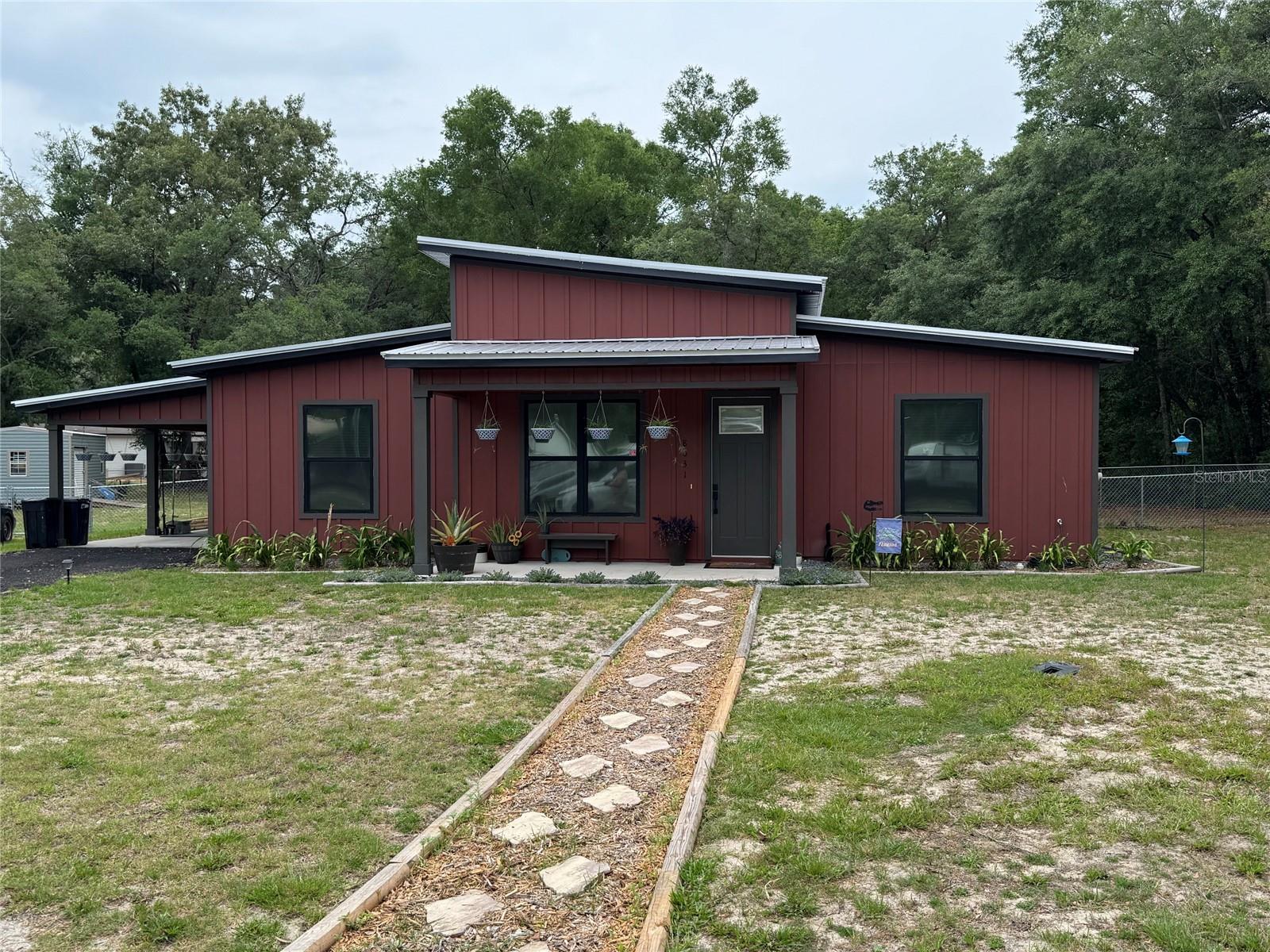 Single Family Residence in FANNING SPRINGS, FL - Daniel Dourado