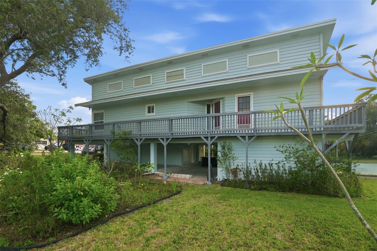 Single Family Residence em CRYSTAL BEACH, FL - Daniel Dourado