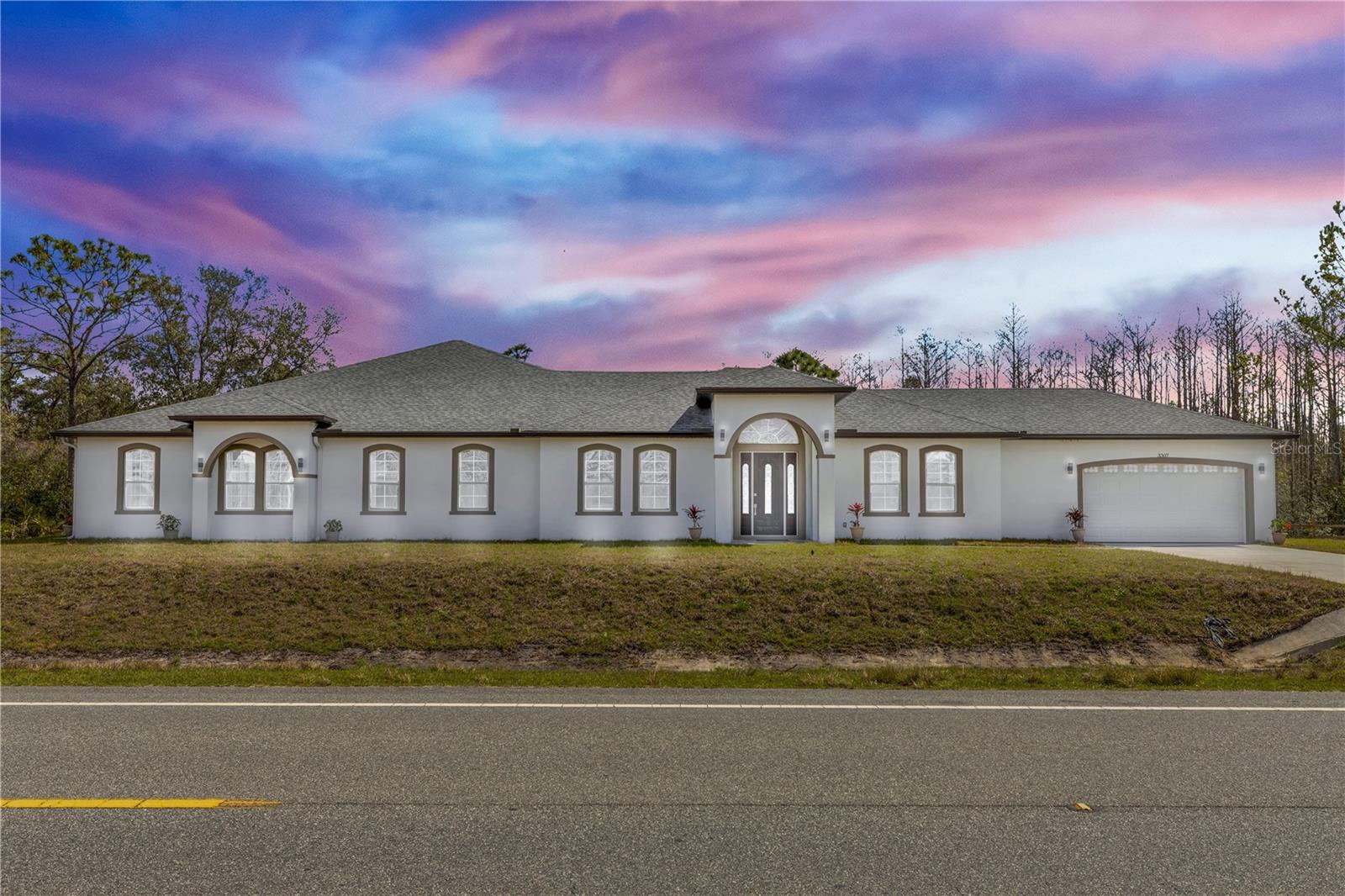 Single Family Residence in ORLANDO, FL - Daniel Dourado
