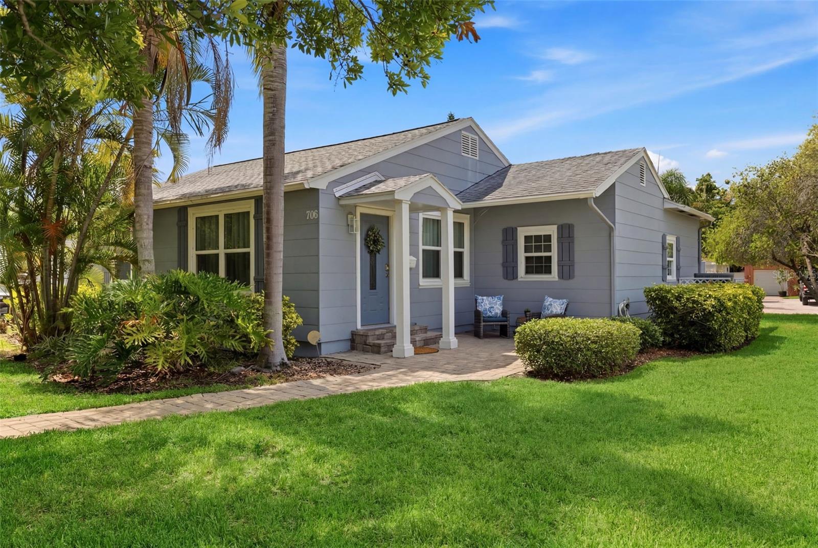 Single Family Residence em ST PETERSBURG, FL - Daniel Dourado