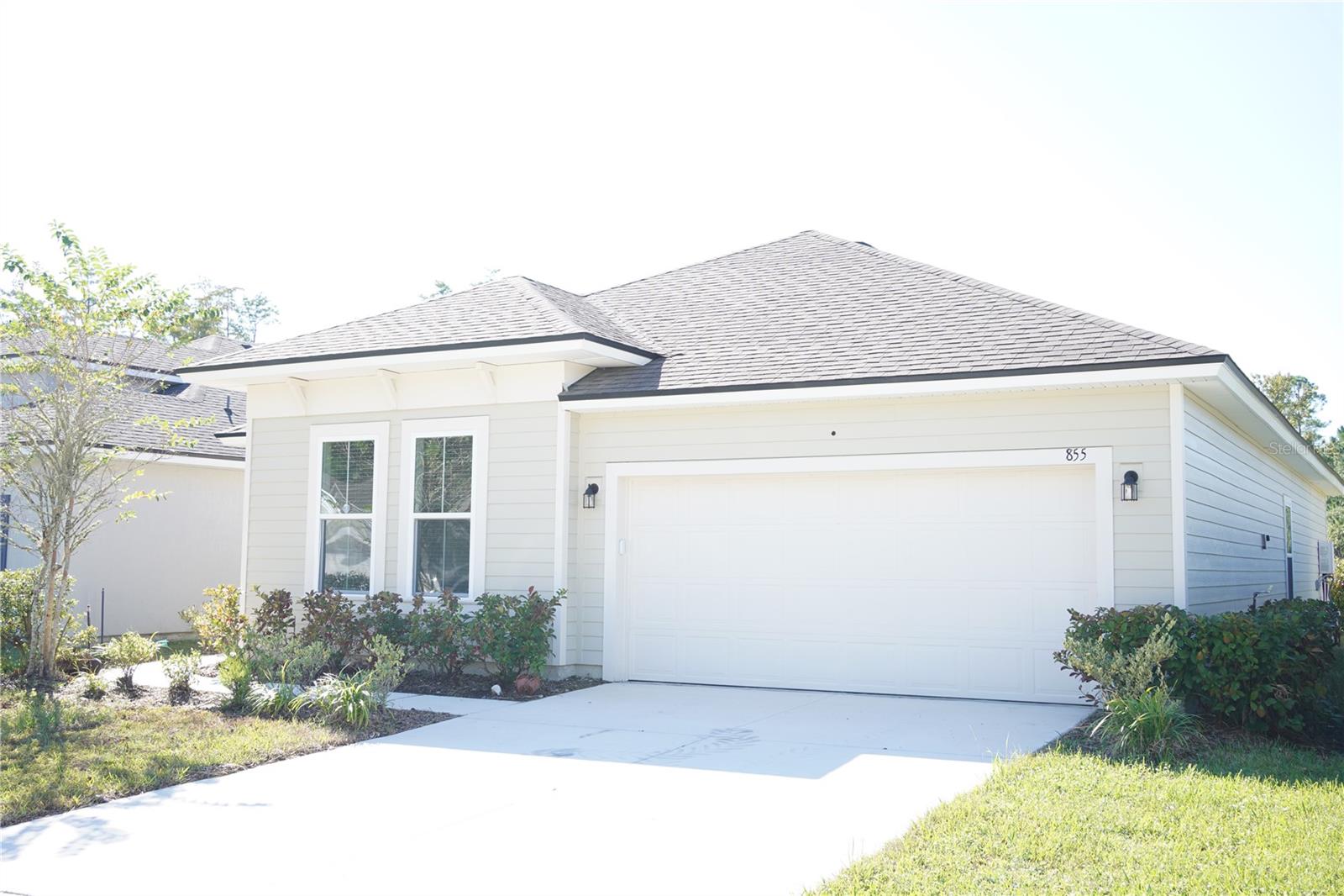 Single Family Residence in ORANGE PARK, FL - Daniel Dourado