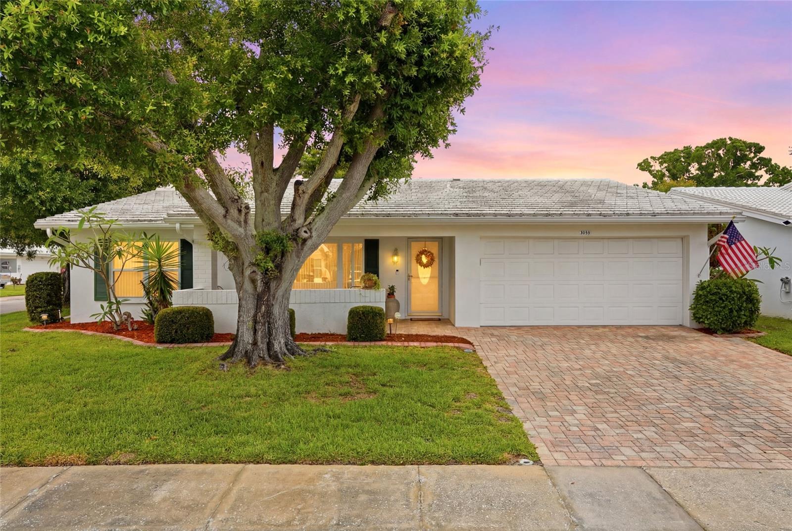 Condominium in PINELLAS PARK, FL - Daniel Dourado