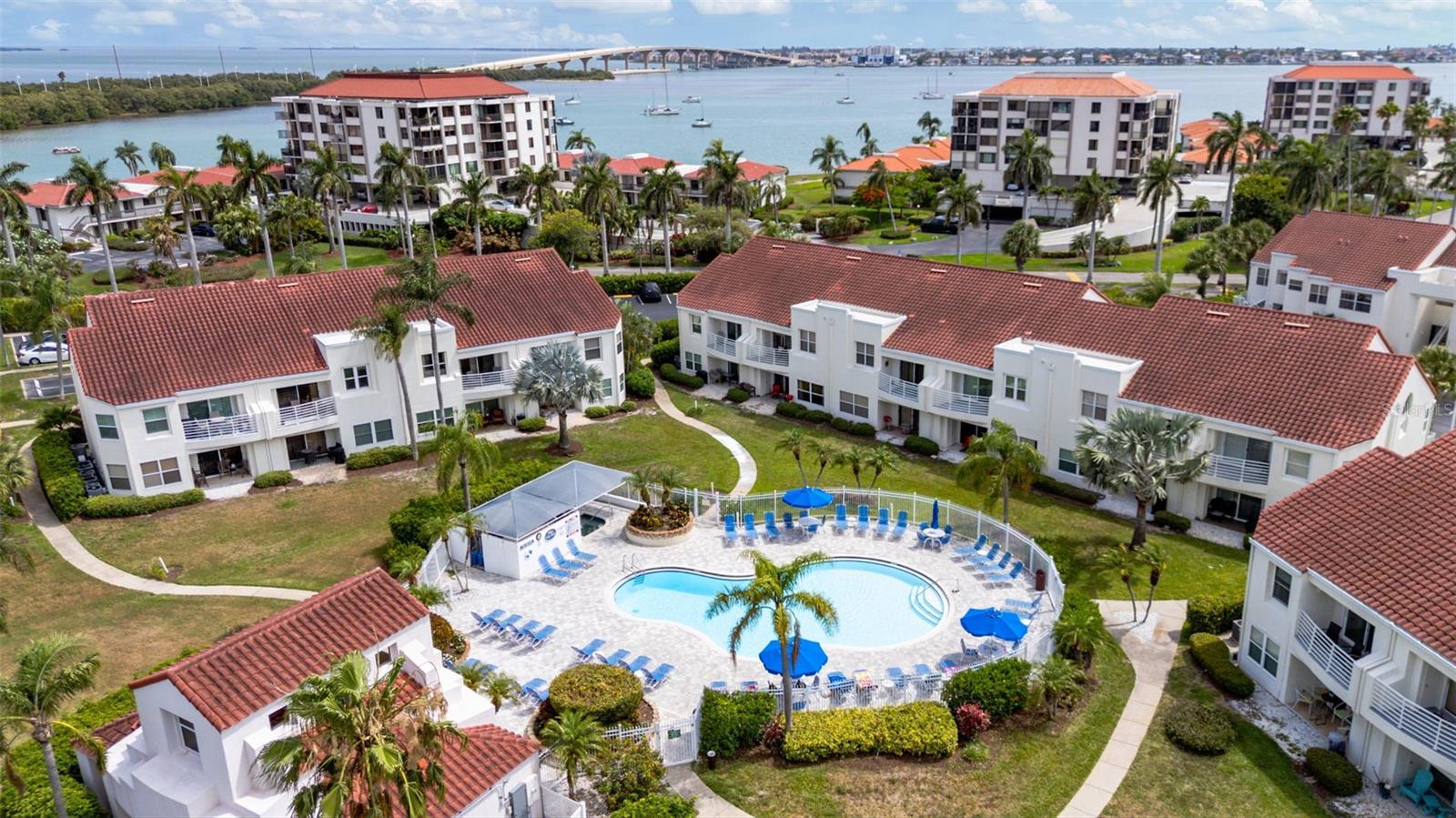 Condominium em ST PETERSBURG, FL - Daniel Dourado