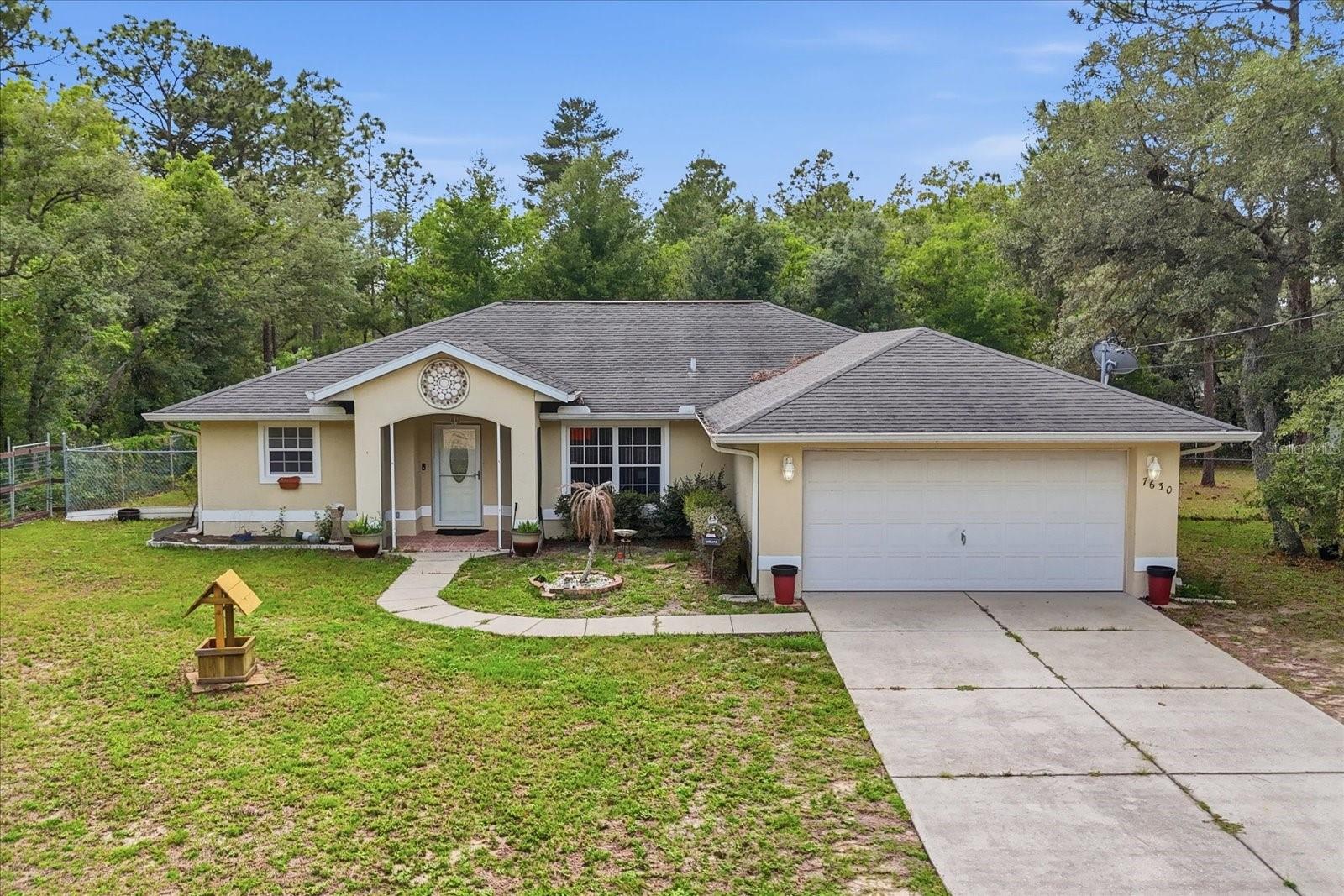 Single Family Residence in CITRUS SPRINGS, FL - Daniel Dourado