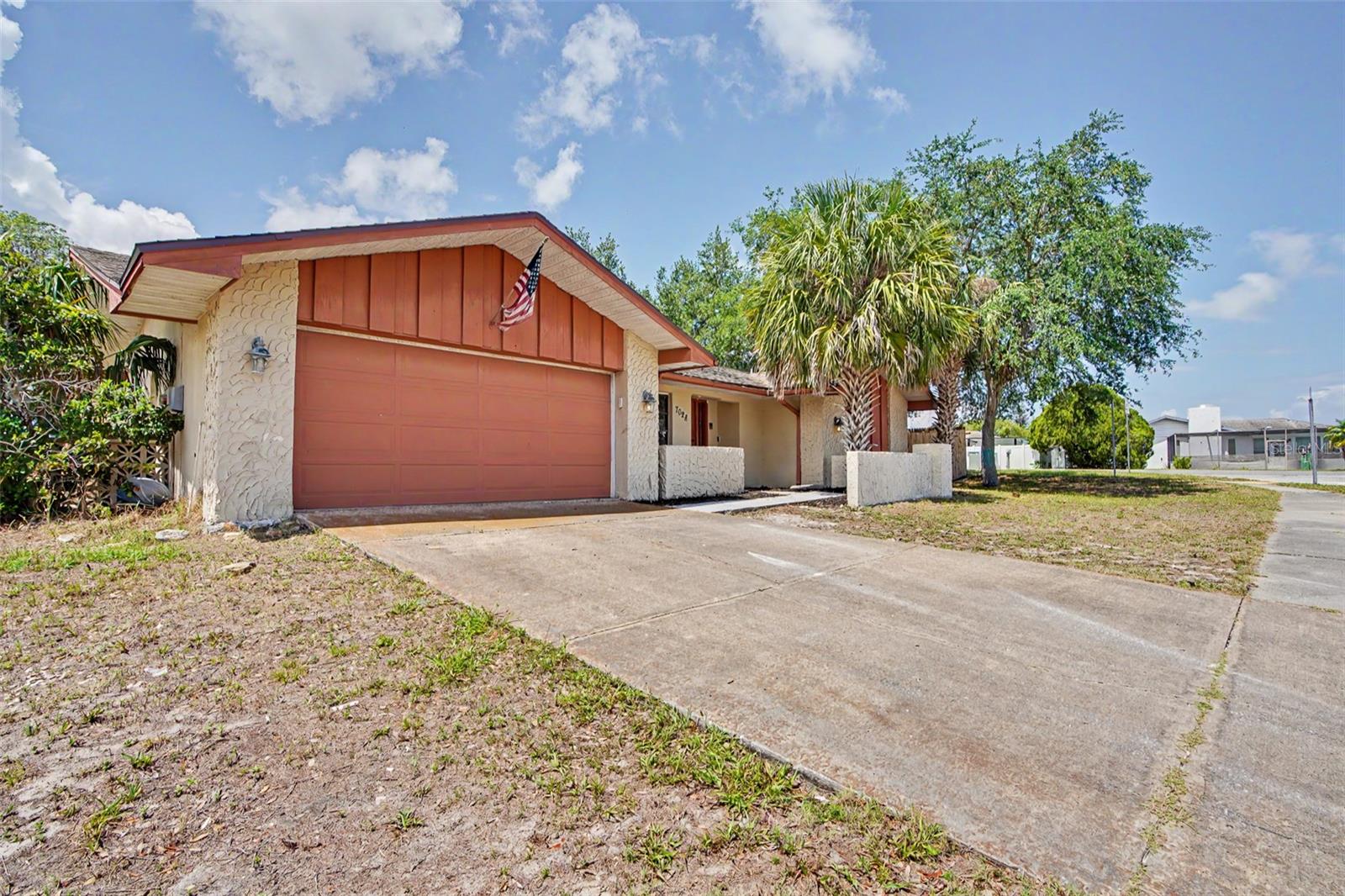 Single Family Residence in PORT RICHEY, FL - Daniel Dourado