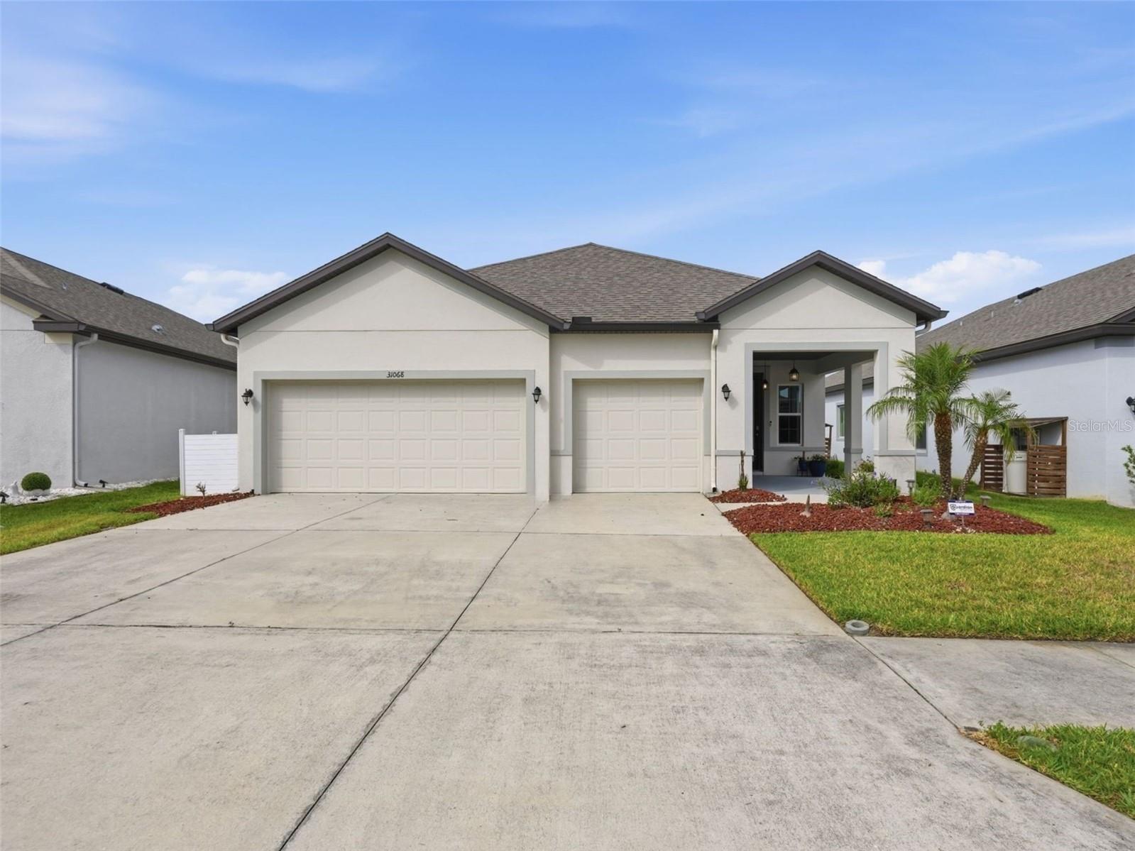 Single Family Residence in SAN ANTONIO, FL - Daniel Dourado