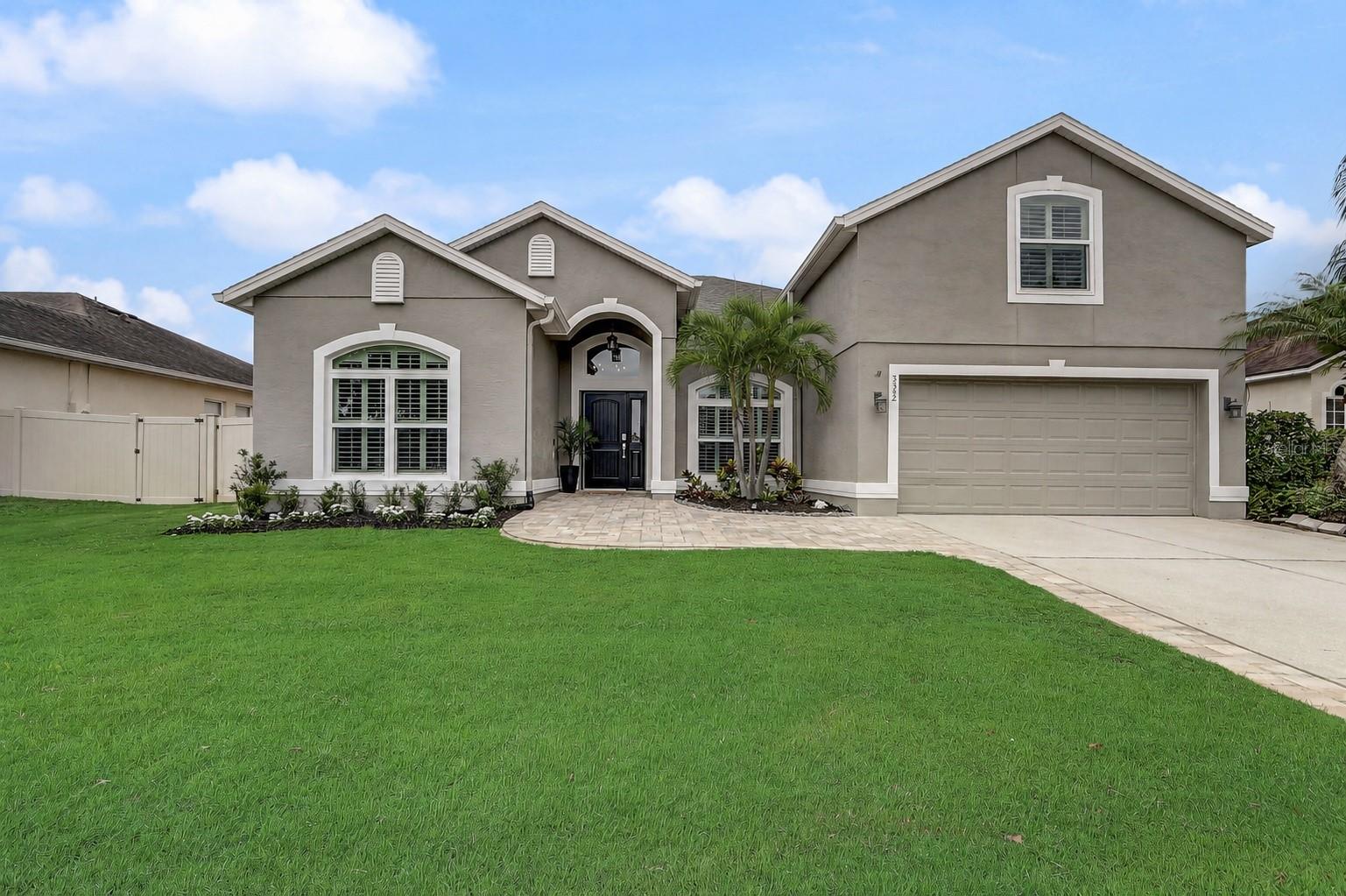 Single Family Residence in OVIEDO, FL - Daniel Dourado