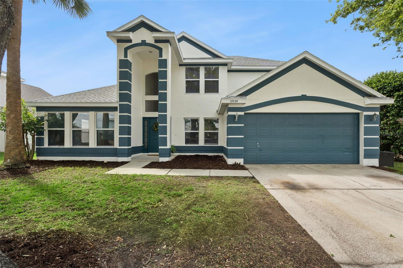 Single Family Residence in ORLANDO, FL - Daniel Dourado
