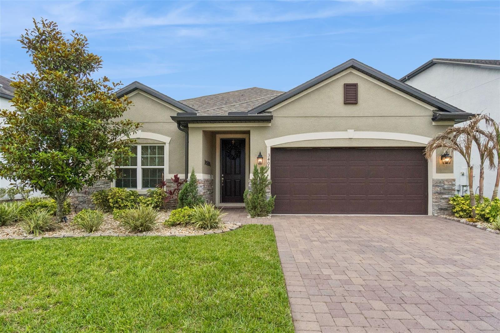Single Family Residence in HARMONY, FL - Daniel Dourado