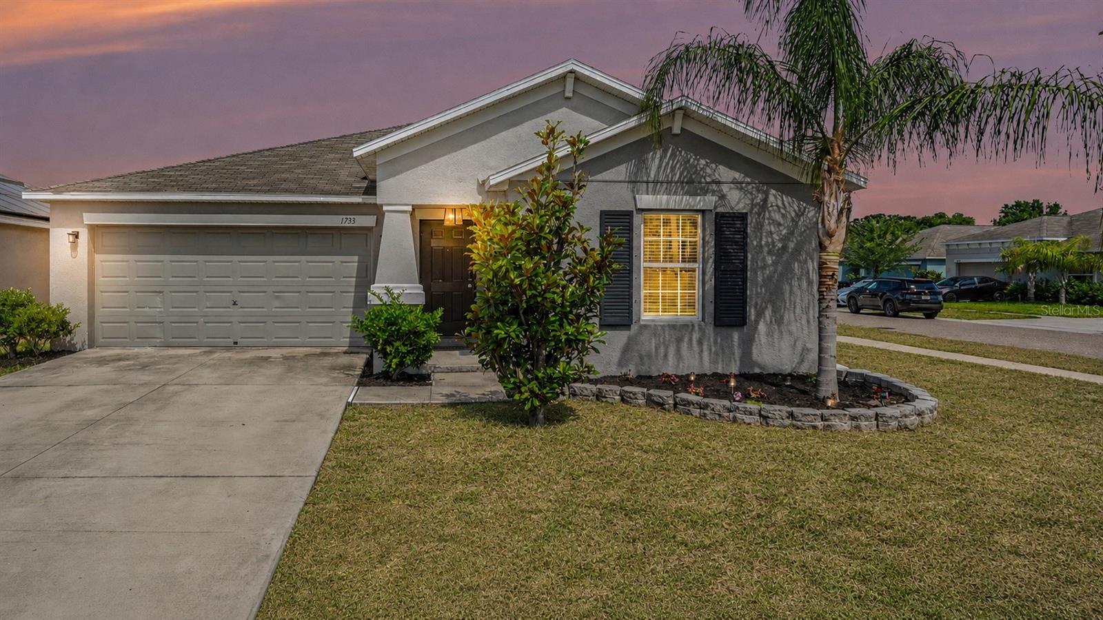 Single Family Residence in RUSKIN, FL - Daniel Dourado