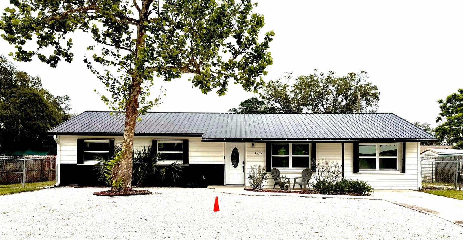 Single Family Residence in MELBOURNE, FL - Daniel Dourado