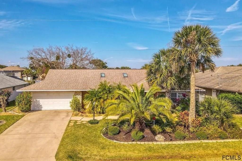 Single Family Residence in PALM COAST, FL - Daniel Dourado