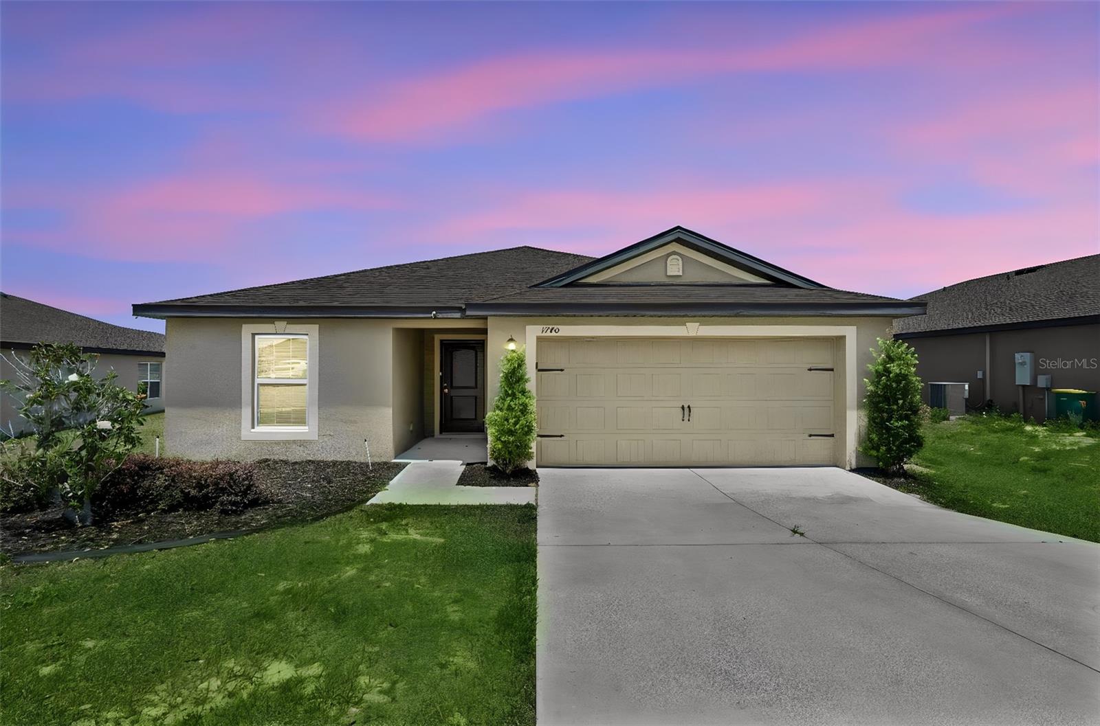 Single Family Residence in DUNDEE, FL - Daniel Dourado