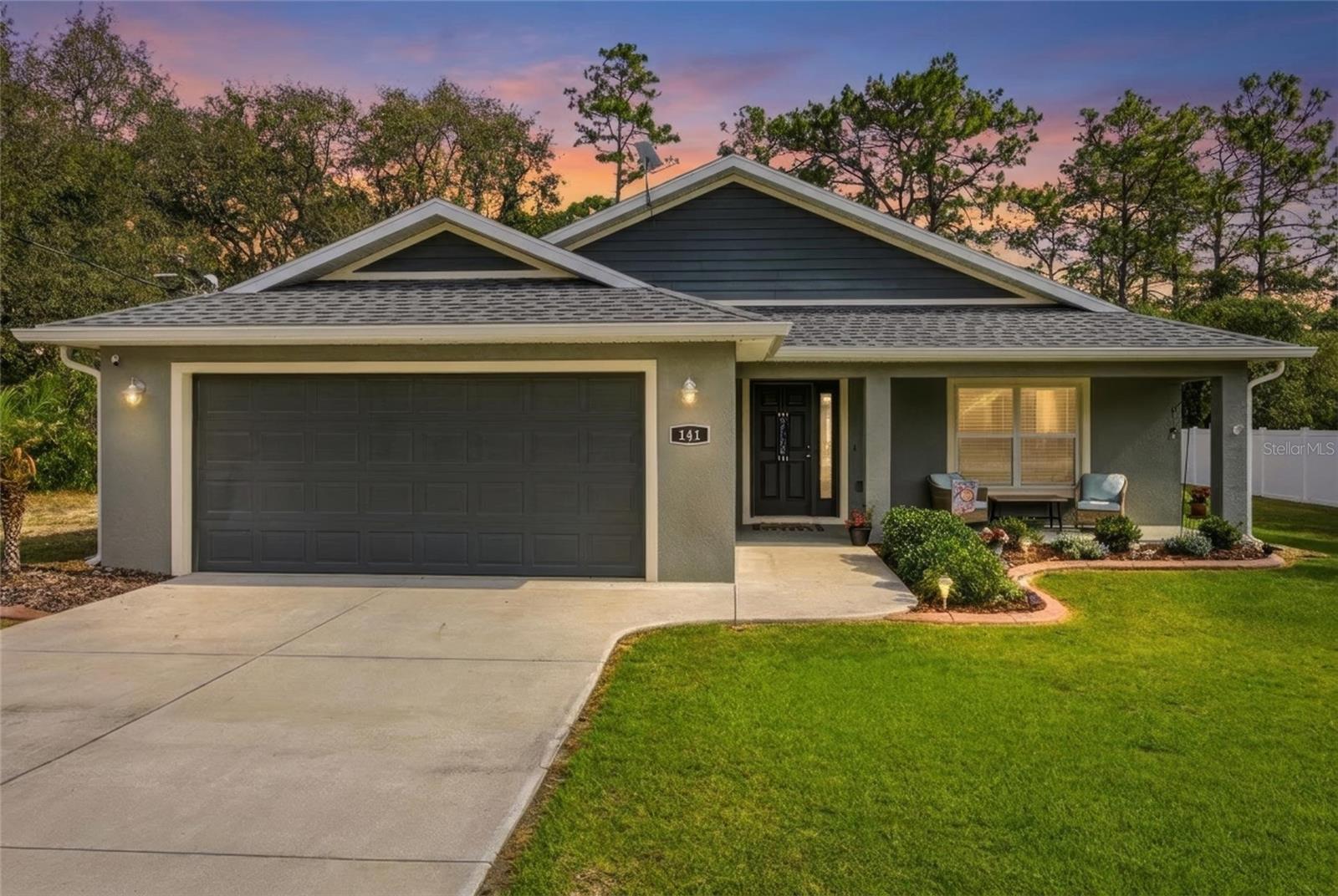 Single Family Residence in OCKLAWAHA, FL - Daniel Dourado