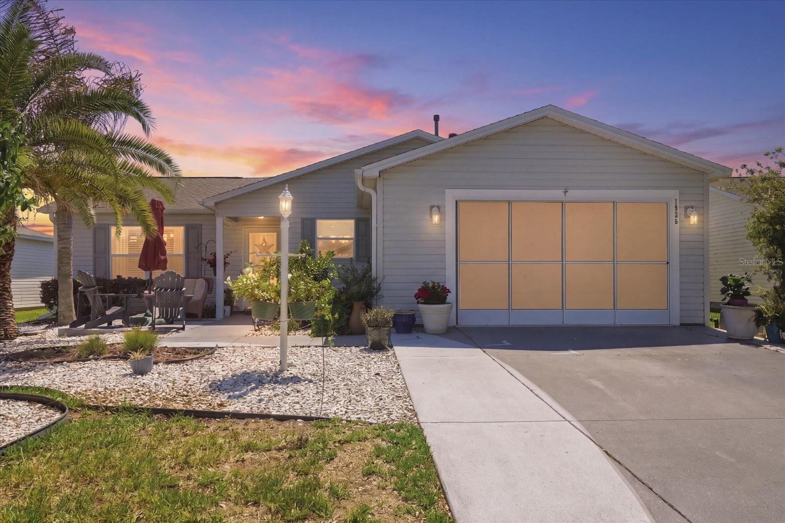 Single Family Residence in THE VILLAGES, FL - Daniel Dourado