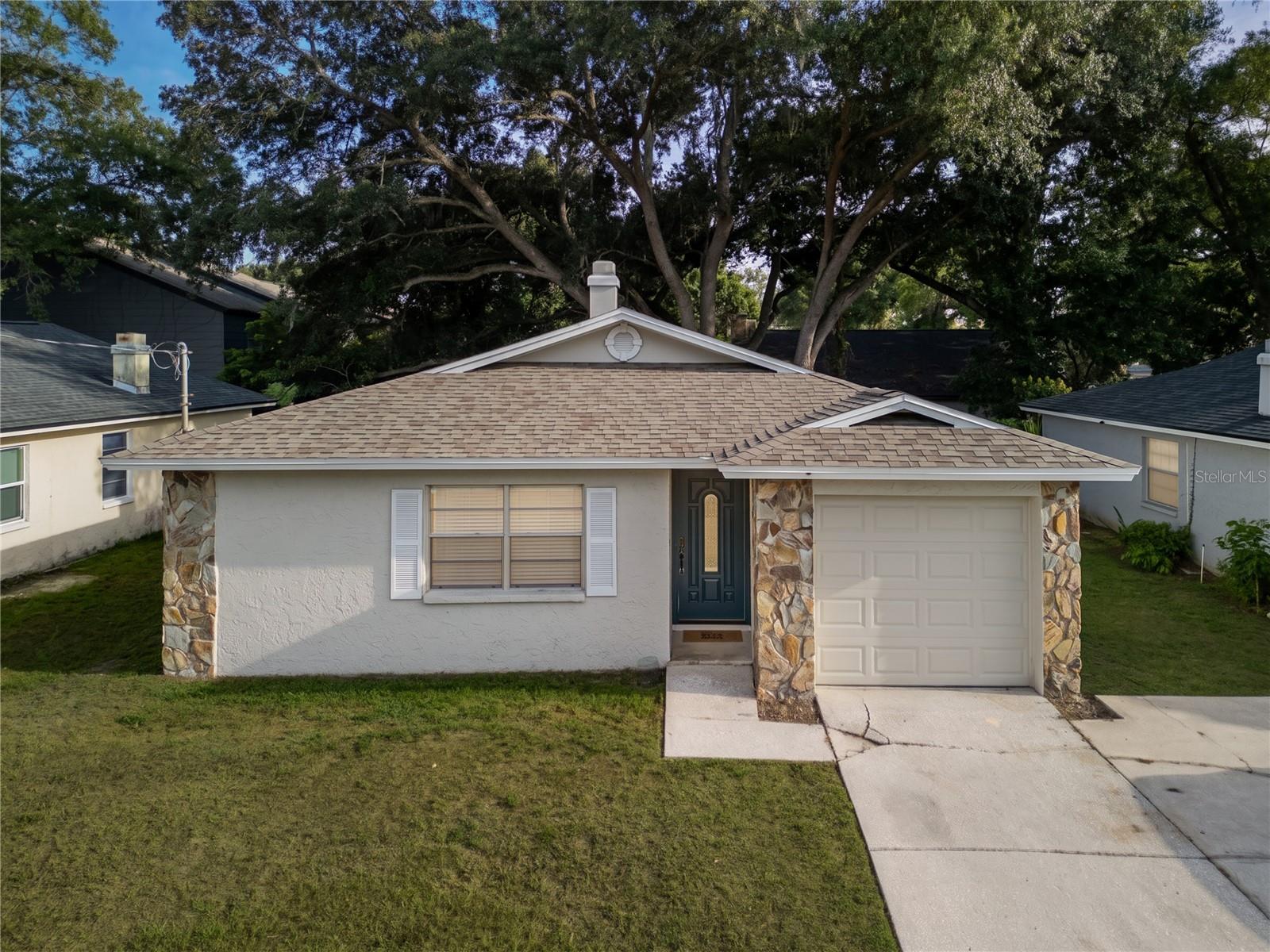 Single Family Residence in TAMPA, FL - Daniel Dourado