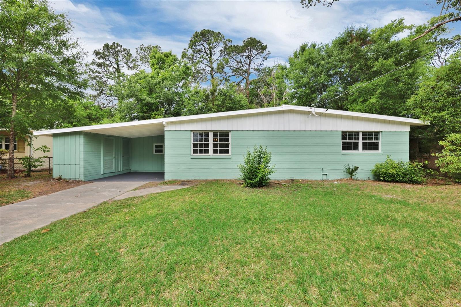 Single Family Residence in JACKSONVILLE, FL - Daniel Dourado
