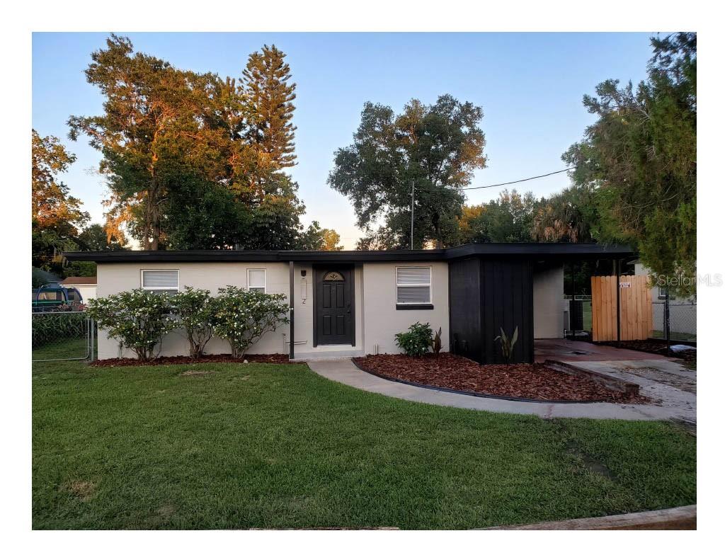 Single Family Residence in ORLANDO, FL - Daniel Dourado