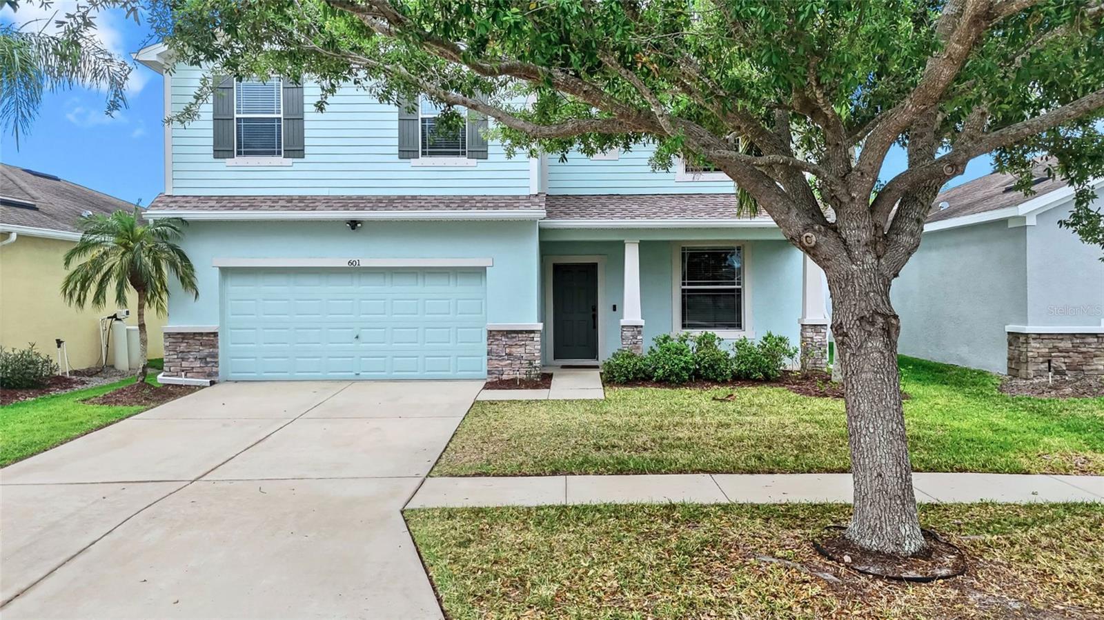 Single Family Residence in RUSKIN, FL - Daniel Dourado