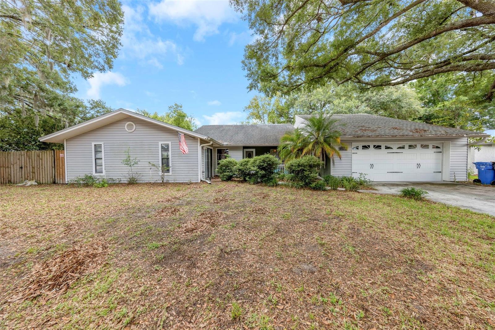 Single Family Residence em LUTZ, FL - Daniel Dourado