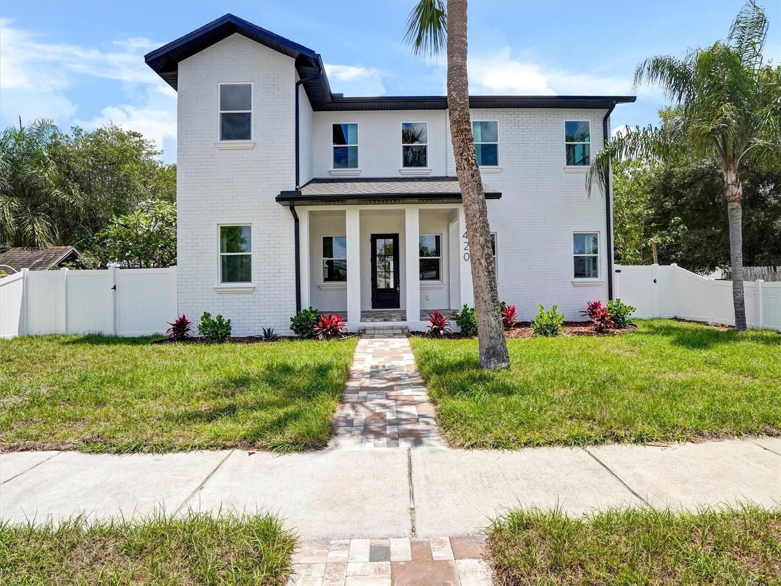 Single Family Residence em ST PETERSBURG, FL - Daniel Dourado