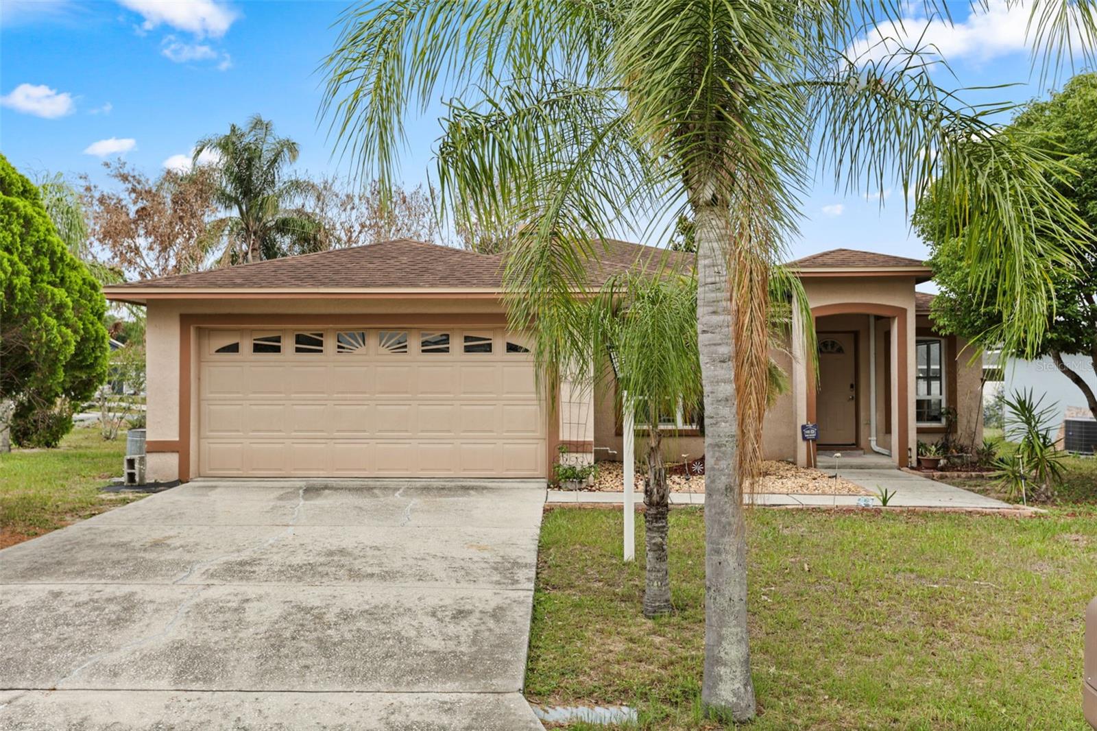 Single Family Residence in WINTER HAVEN, FL - Daniel Dourado