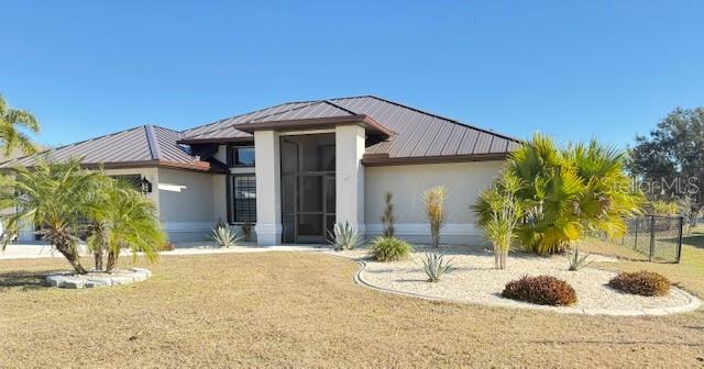 Single Family Residence in PUNTA GORDA, FL - Daniel Dourado