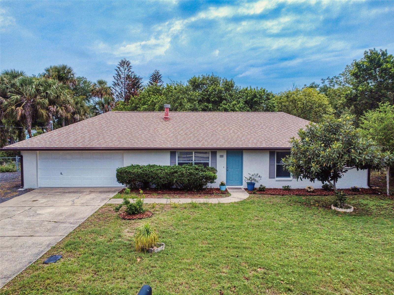Single Family Residence in EDGEWATER, FL - Daniel Dourado