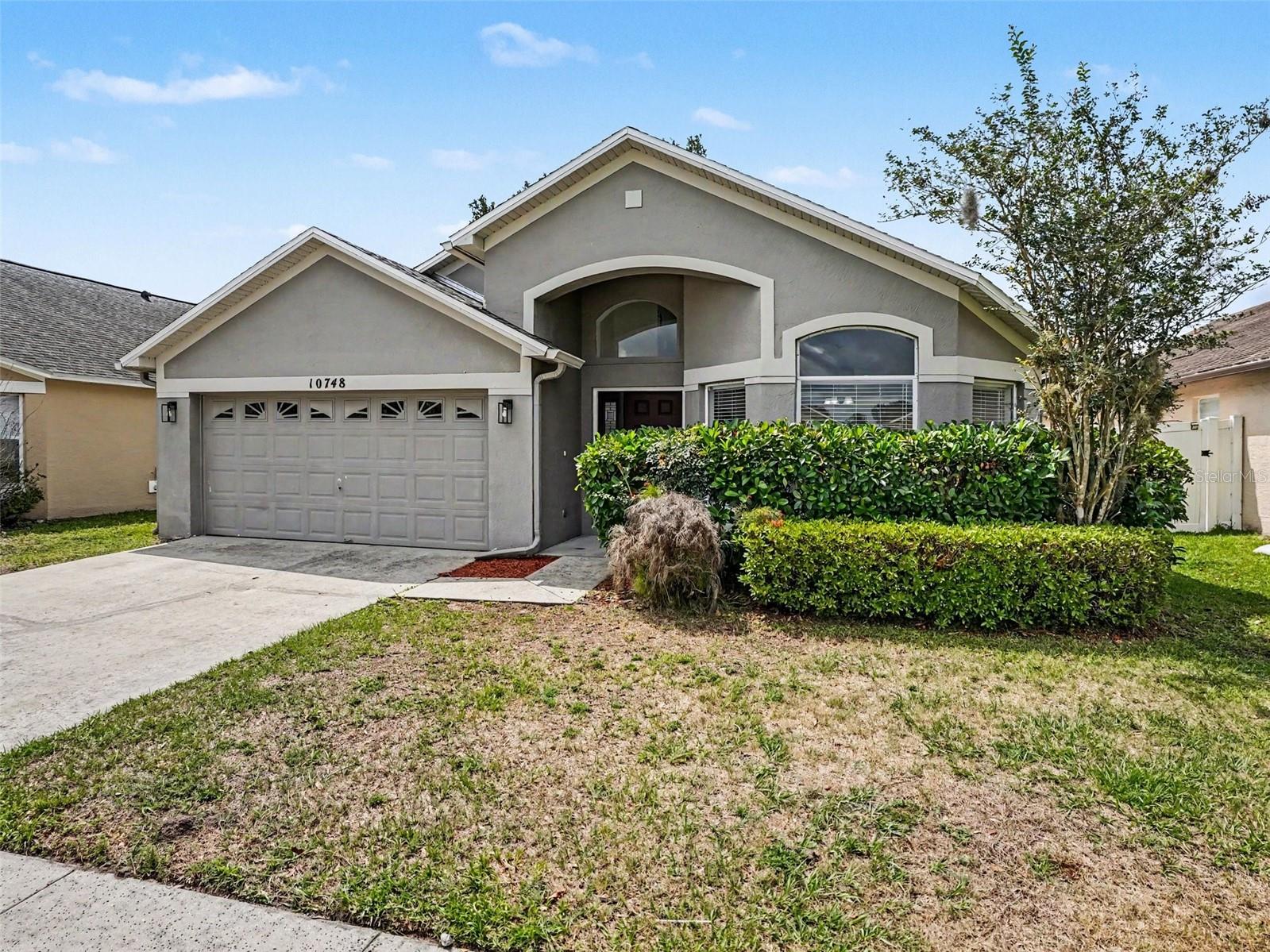 Single Family Residence in ORLANDO, FL - Daniel Dourado