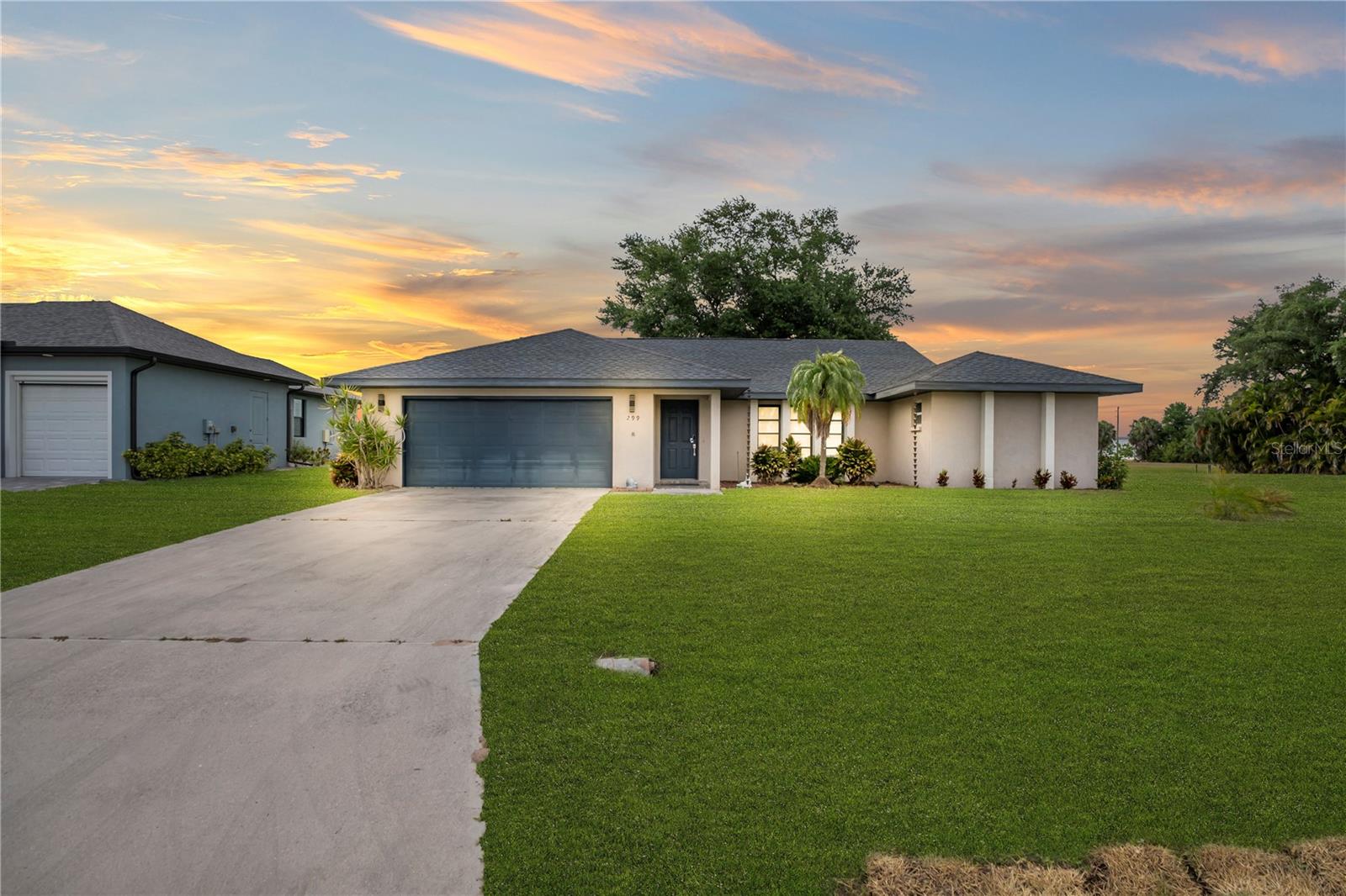 Single Family Residence in ROTONDA WEST, FL - Daniel Dourado