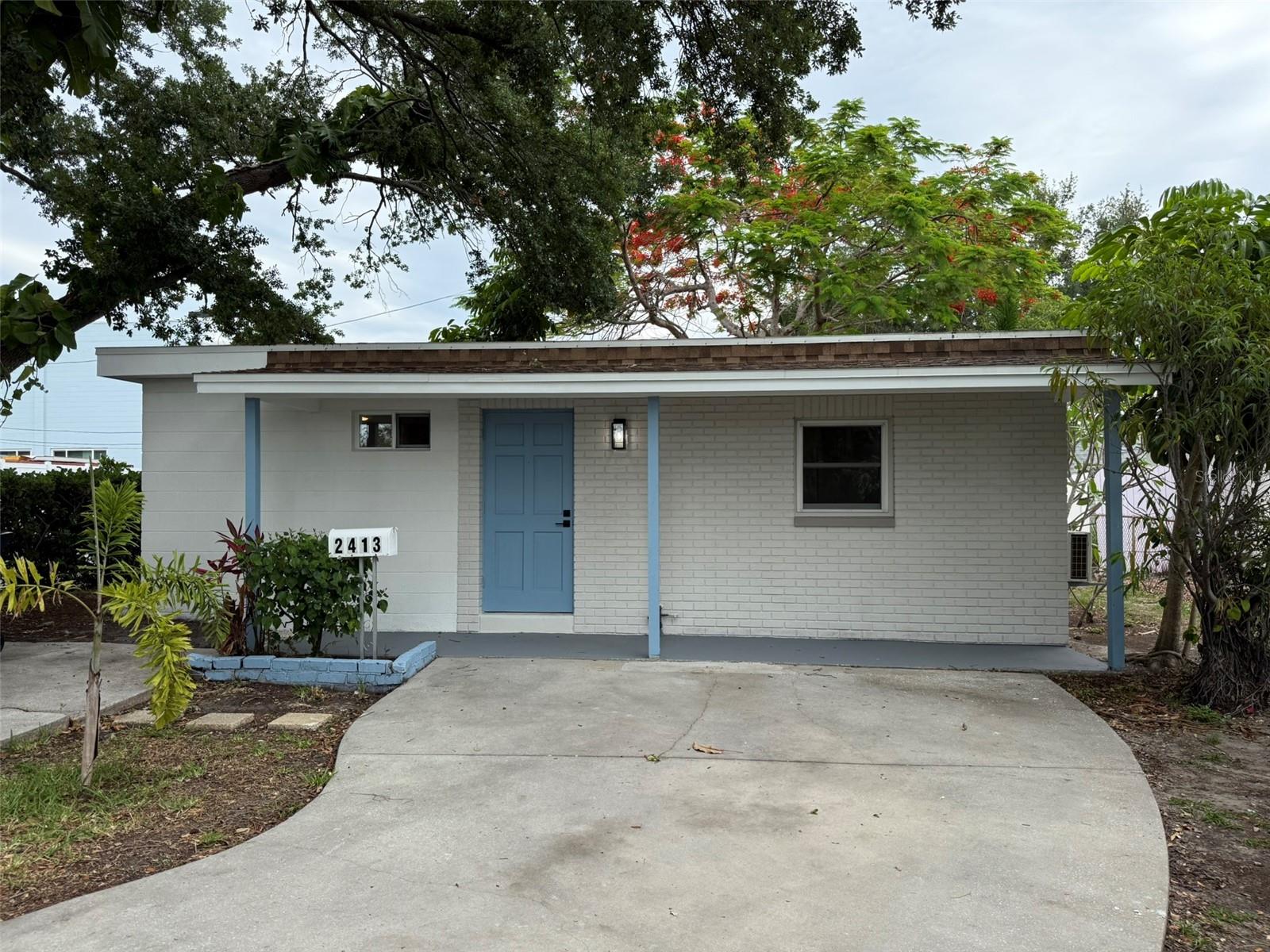 Single Family Residence em ST PETERSBURG, FL - Daniel Dourado