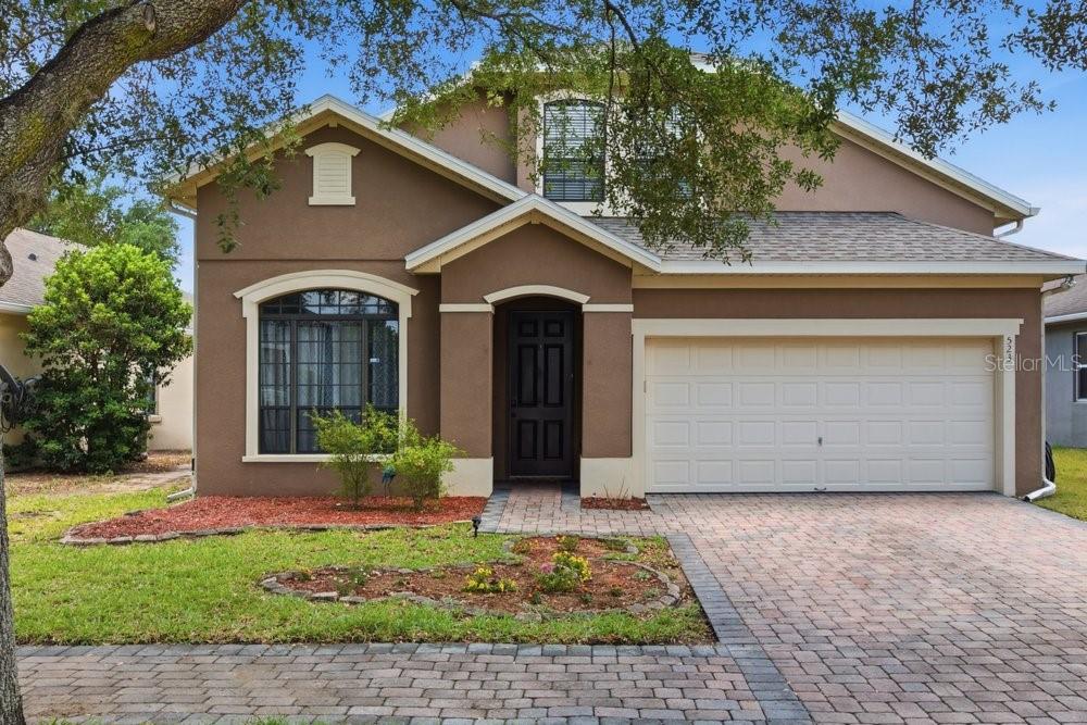 Single Family Residence in DAVENPORT, FL - Daniel Dourado