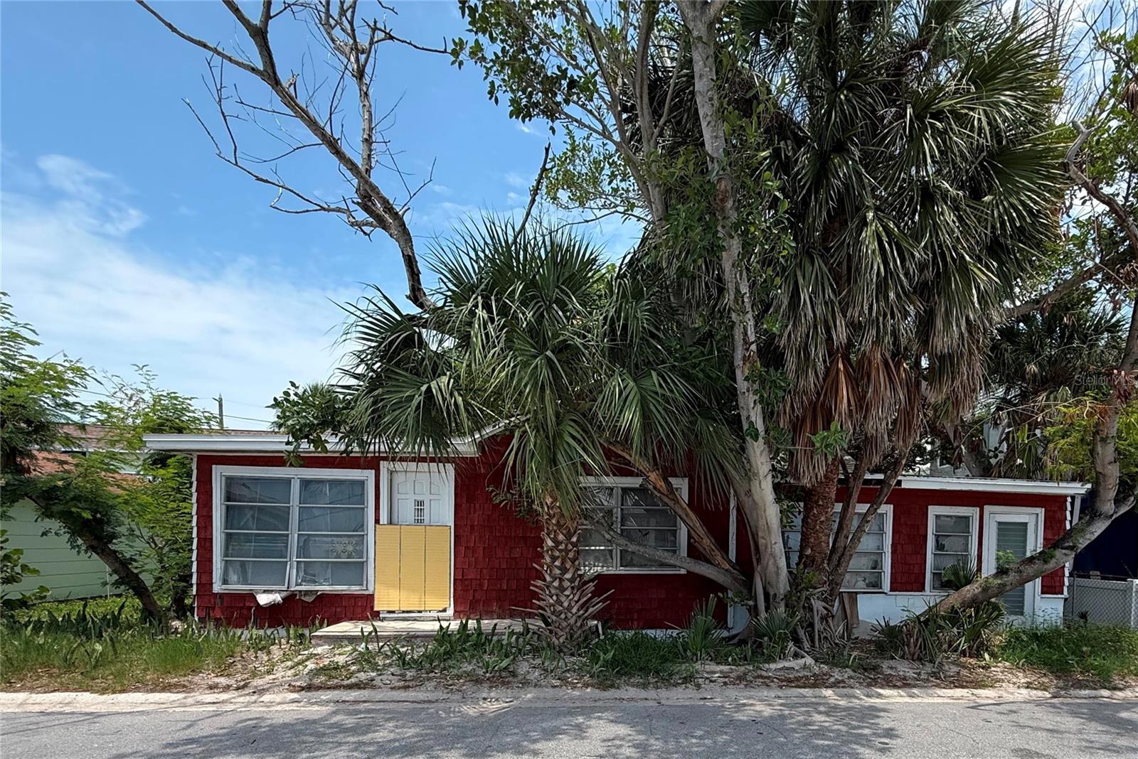 Single Family Residence in TREASURE ISLAND, FL - Daniel Dourado