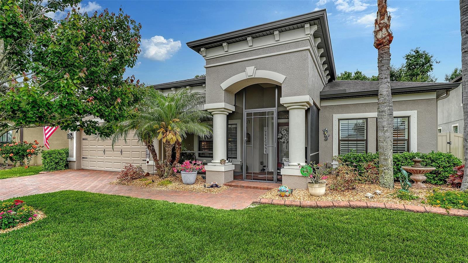 Single Family Residence in BRADENTON, FL - Daniel Dourado