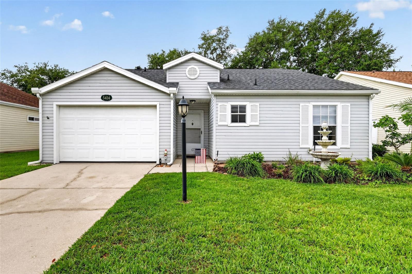 Single Family Residence in LEESBURG, FL - Daniel Dourado