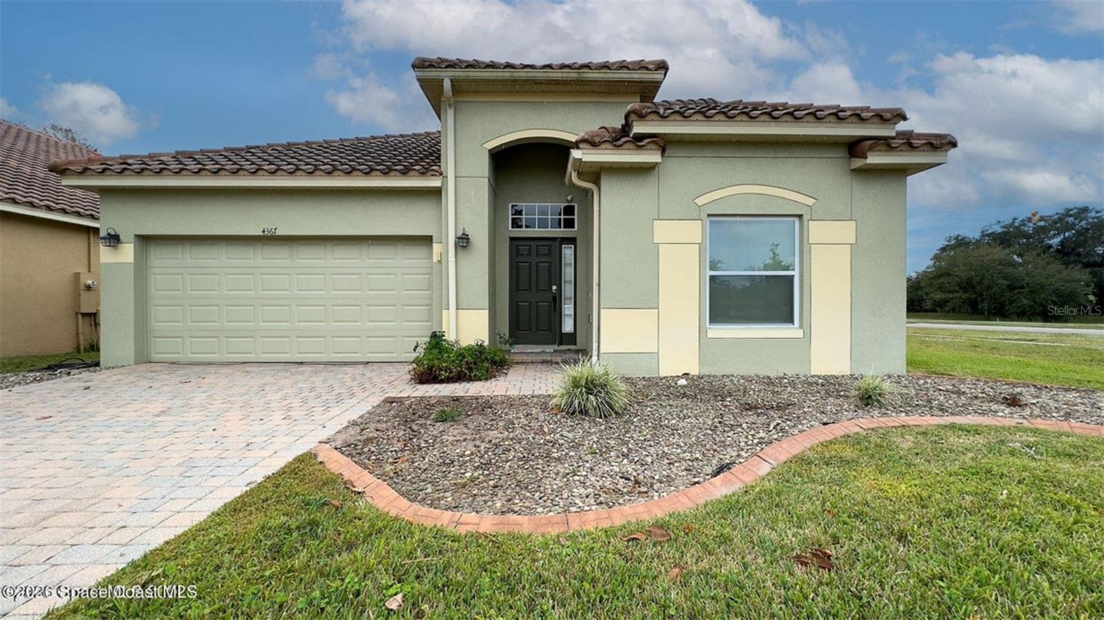 Single Family Residence in MIMS, FL - Daniel Dourado