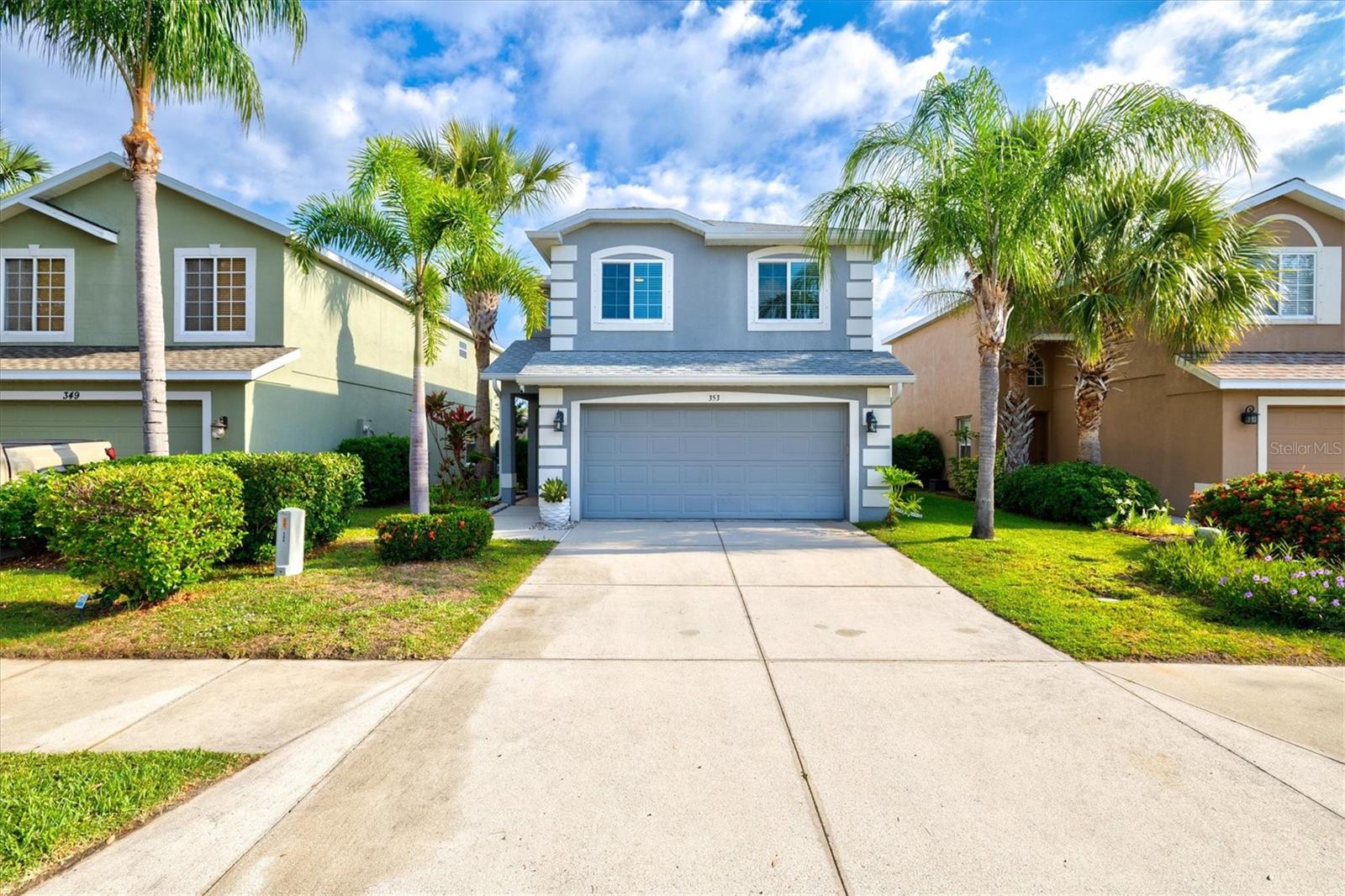 Single Family Residence in BRADENTON, FL - Daniel Dourado