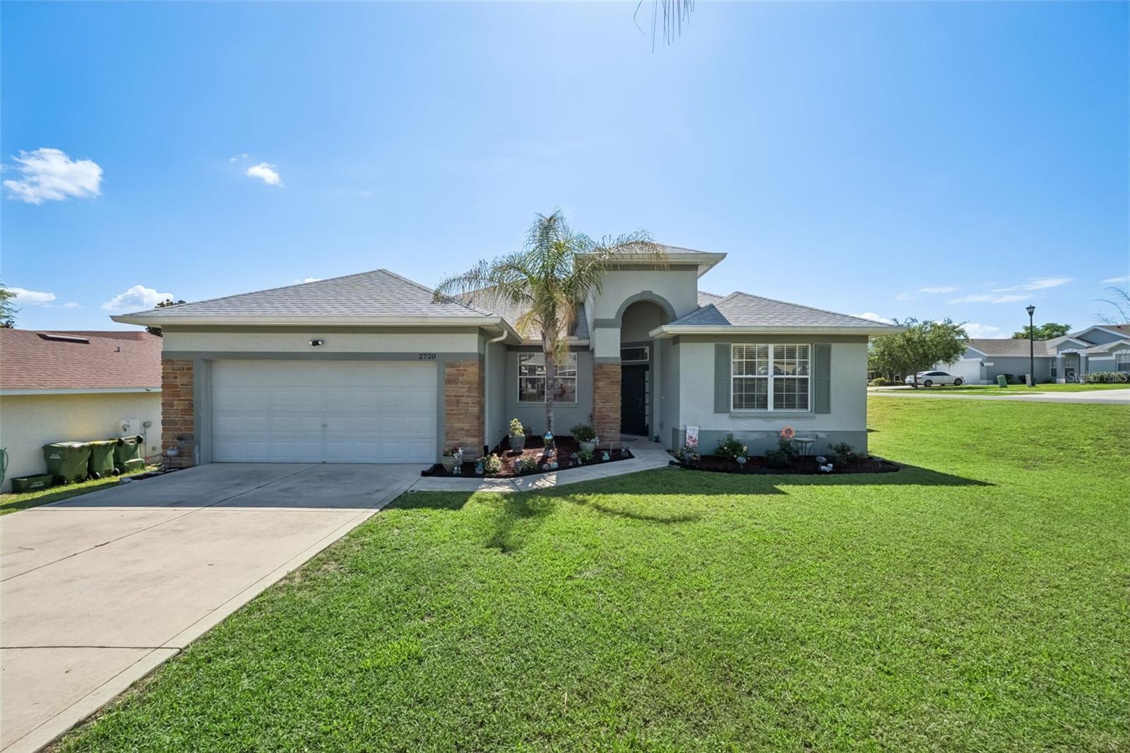 Single Family Residence in LEESBURG, FL - Daniel Dourado