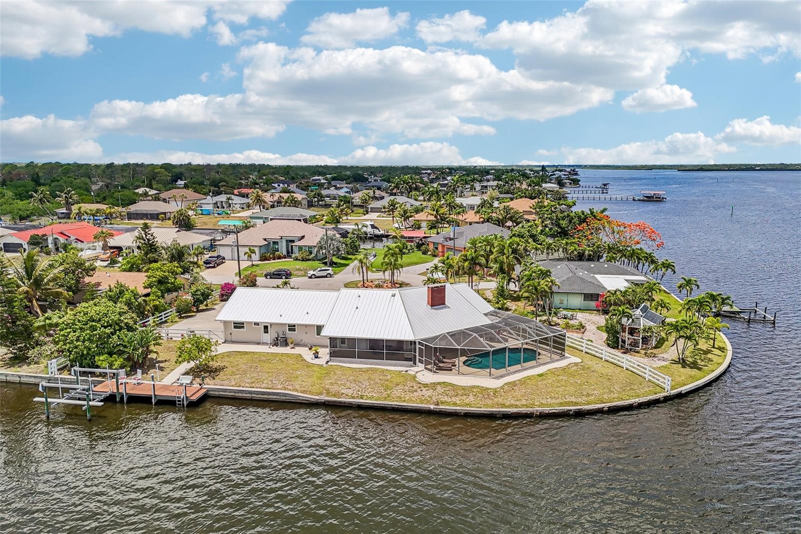 Single Family Residence in PORT CHARLOTTE, FL - Daniel Dourado