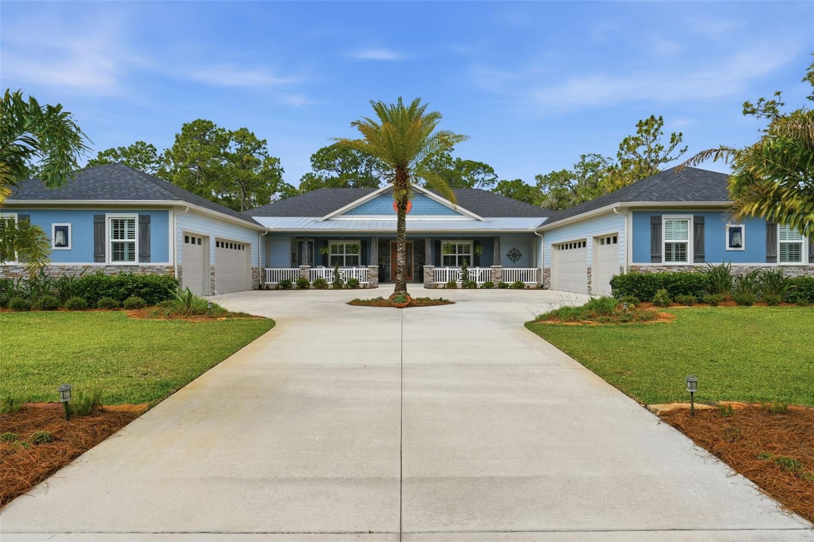 Single Family Residence in ORLANDO, FL - Daniel Dourado