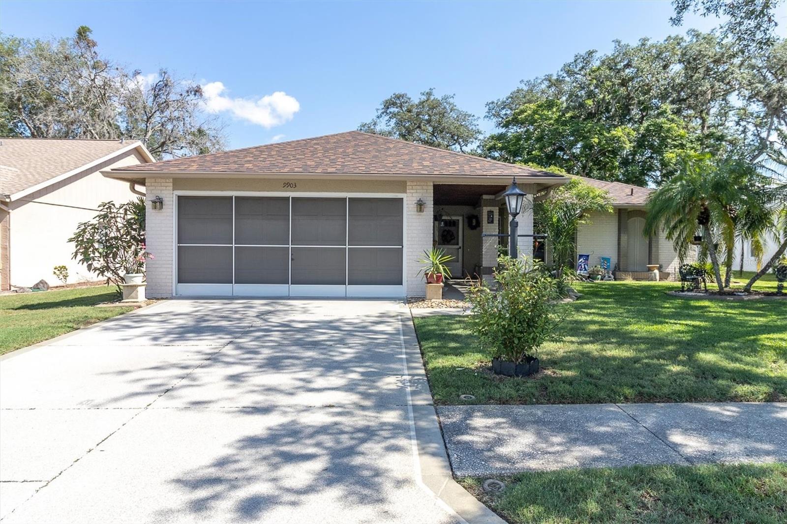 Single Family Residence in NEW PORT RICHEY, FL - Daniel Dourado
