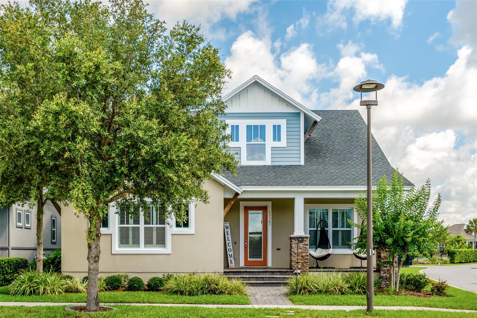Single Family Residence in ORLANDO, FL - Daniel Dourado