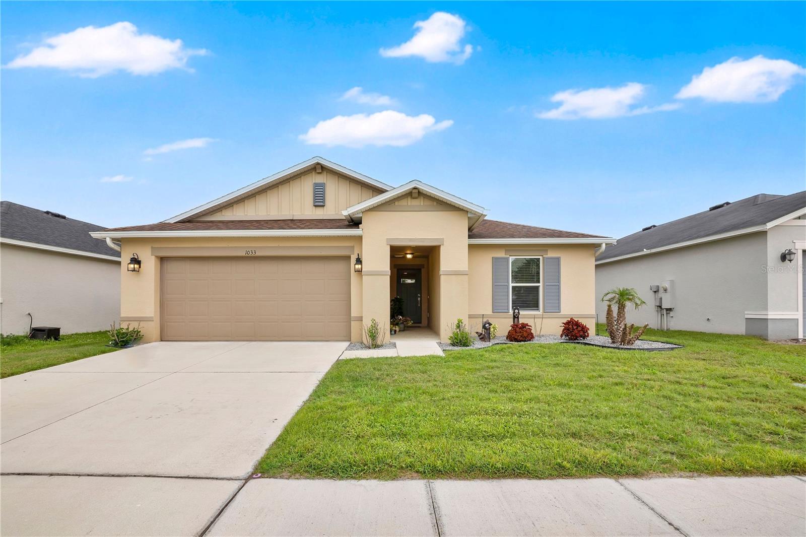 Single Family Residence in DAVENPORT, FL - Daniel Dourado