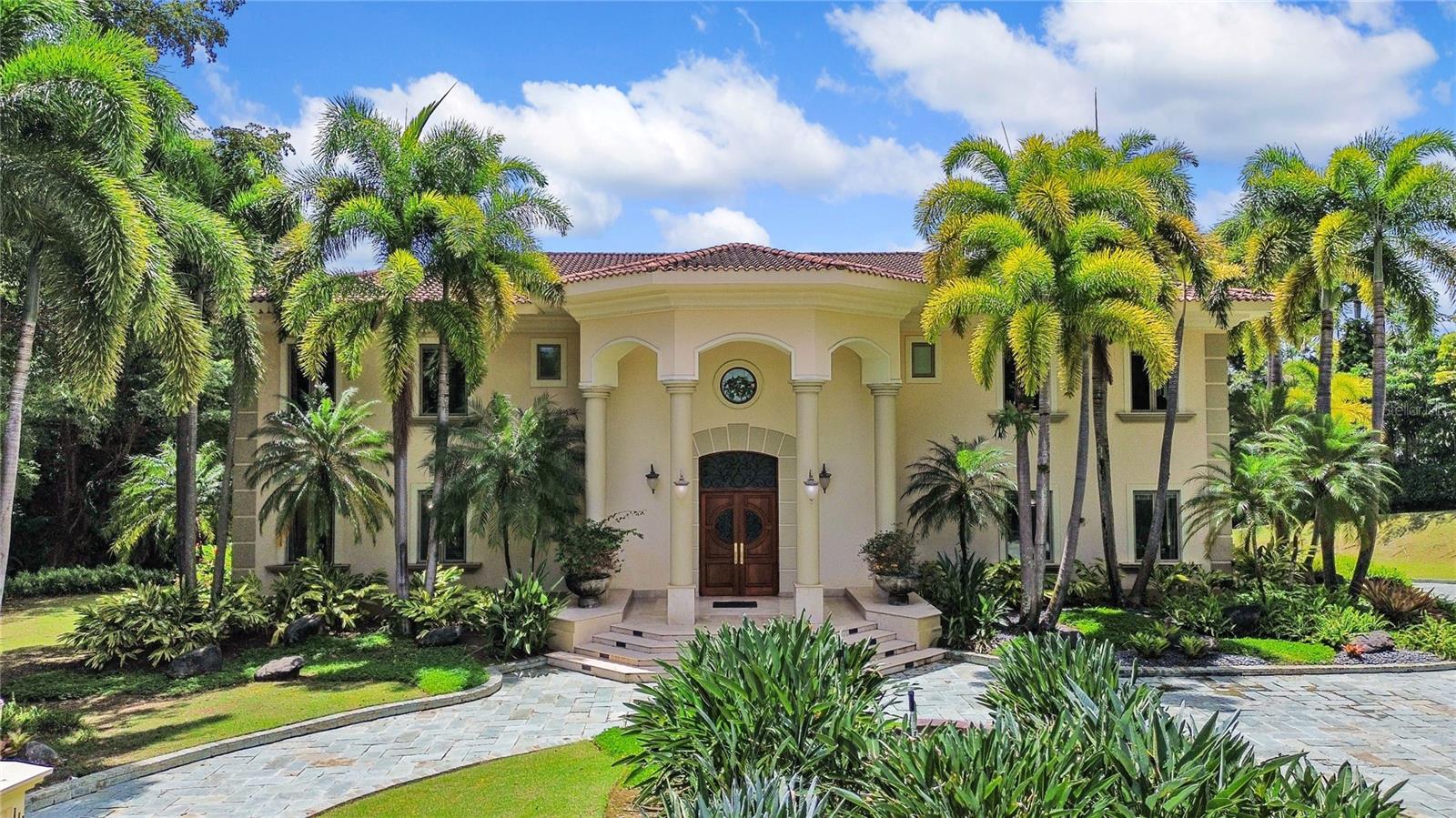 Single Family Residence em GUAYNABO, PR - Daniel Dourado