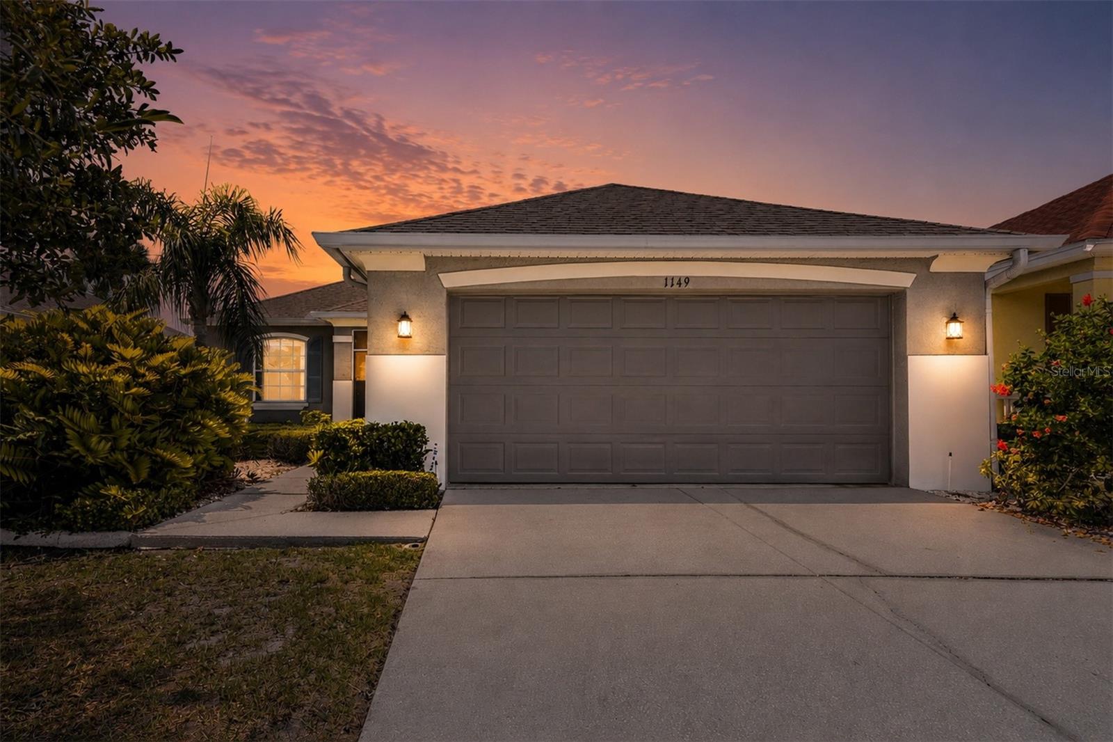 Single Family Residence in SUN CITY CENTER, FL - Daniel Dourado