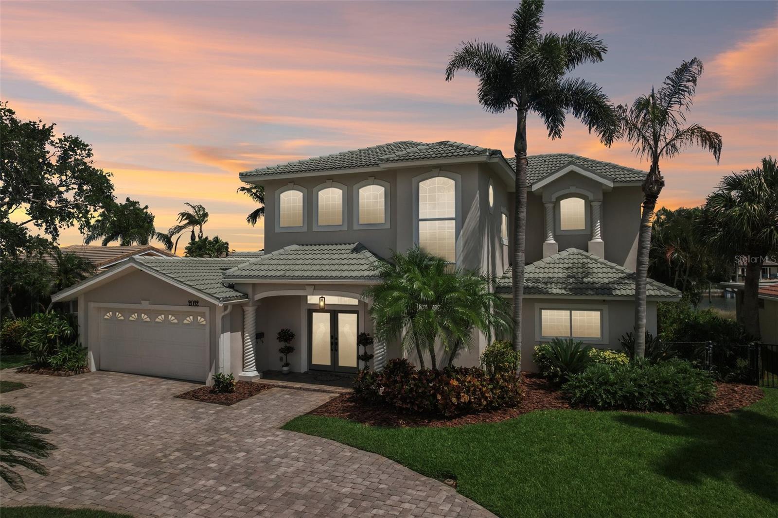 Single Family Residence em ST PETERSBURG, FL - Daniel Dourado
