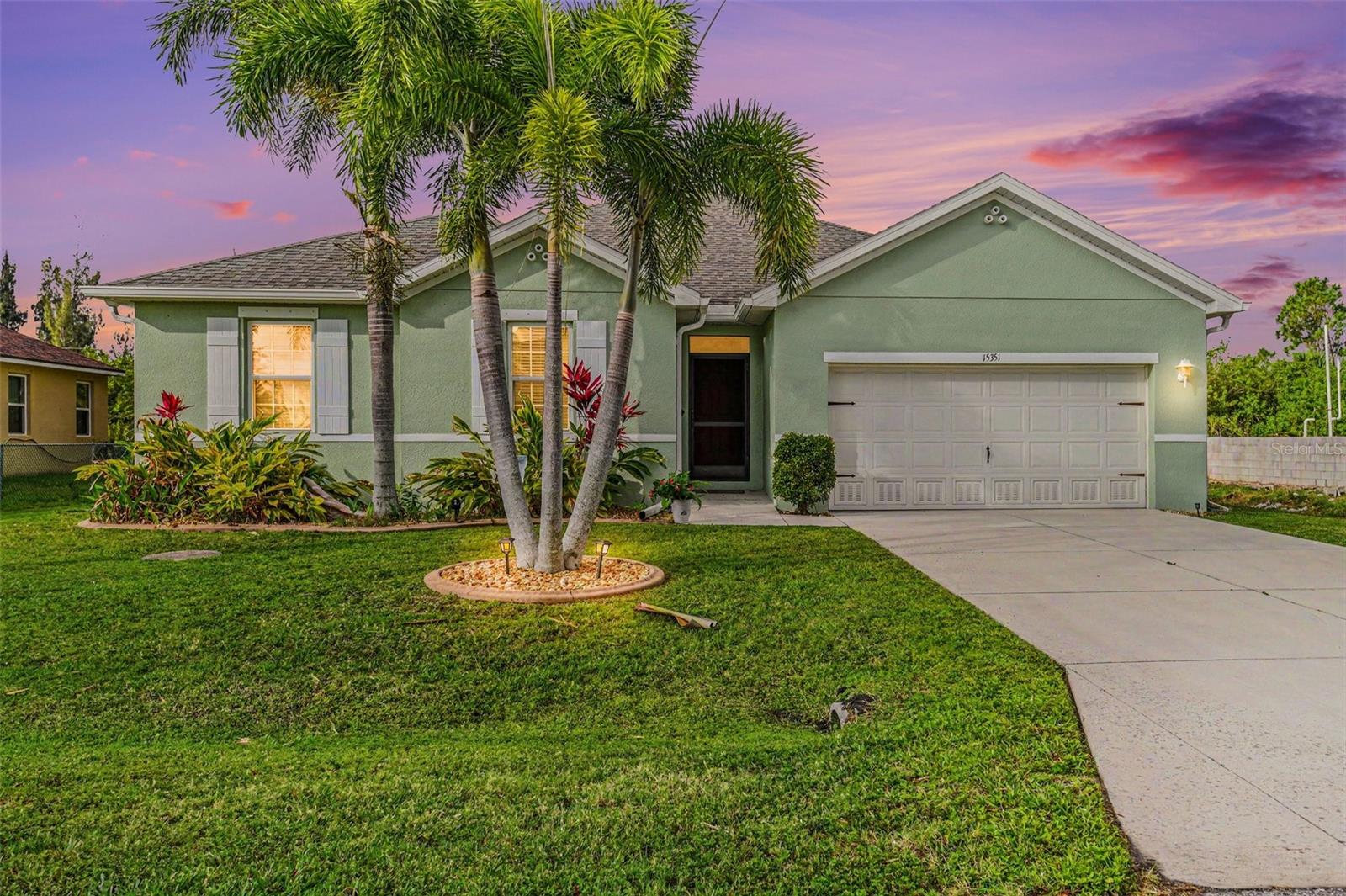 Single Family Residence in PORT CHARLOTTE, FL - Daniel Dourado