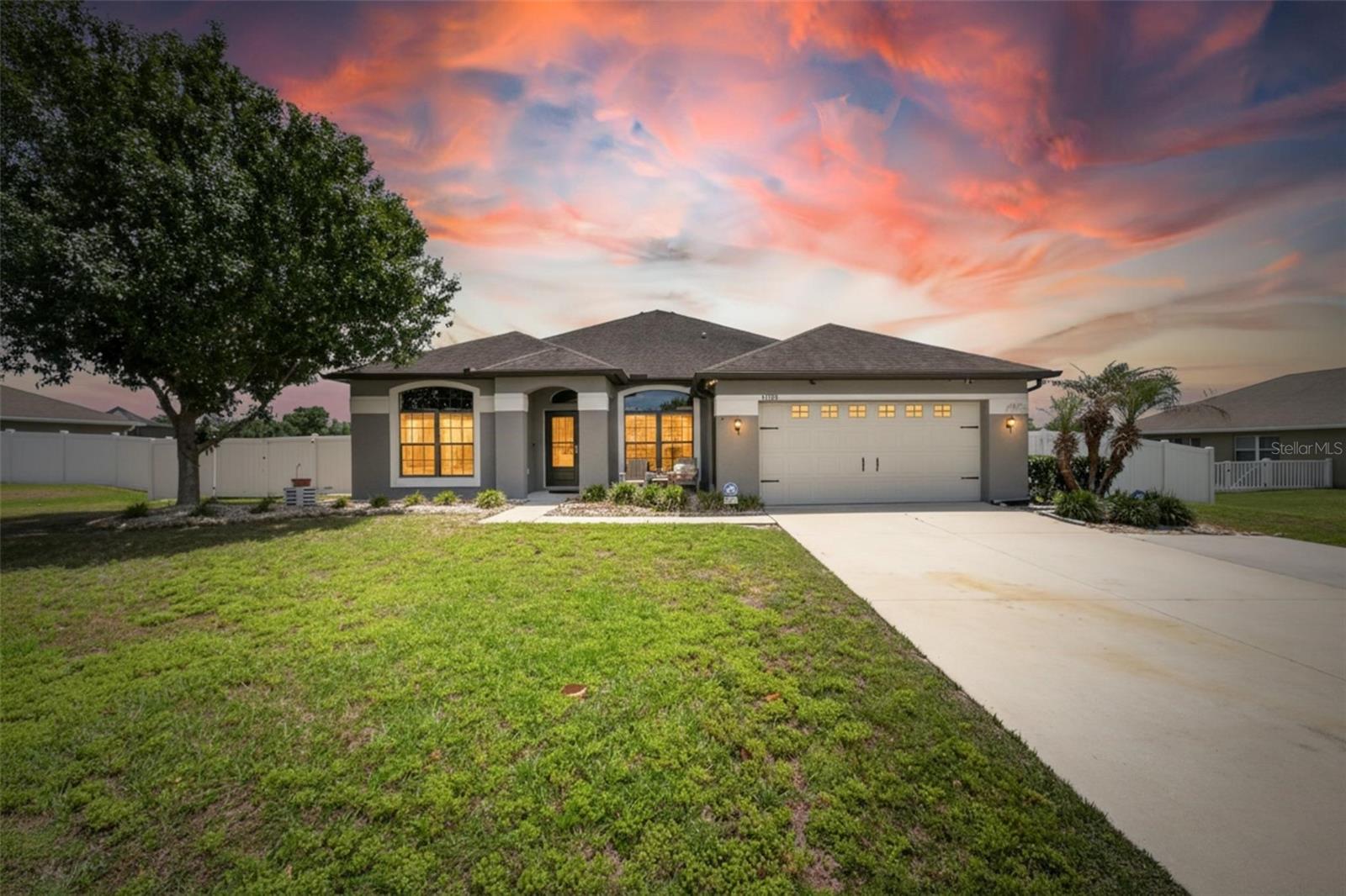 Single Family Residence in SAN ANTONIO, FL - Daniel Dourado