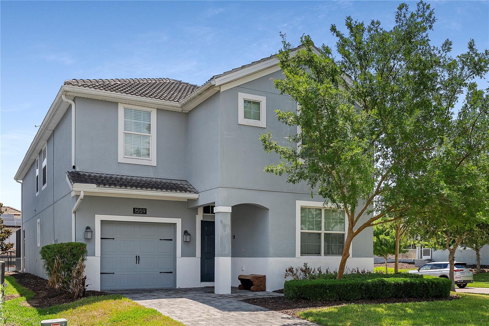 Single Family Residence in DAVENPORT, FL - Daniel Dourado